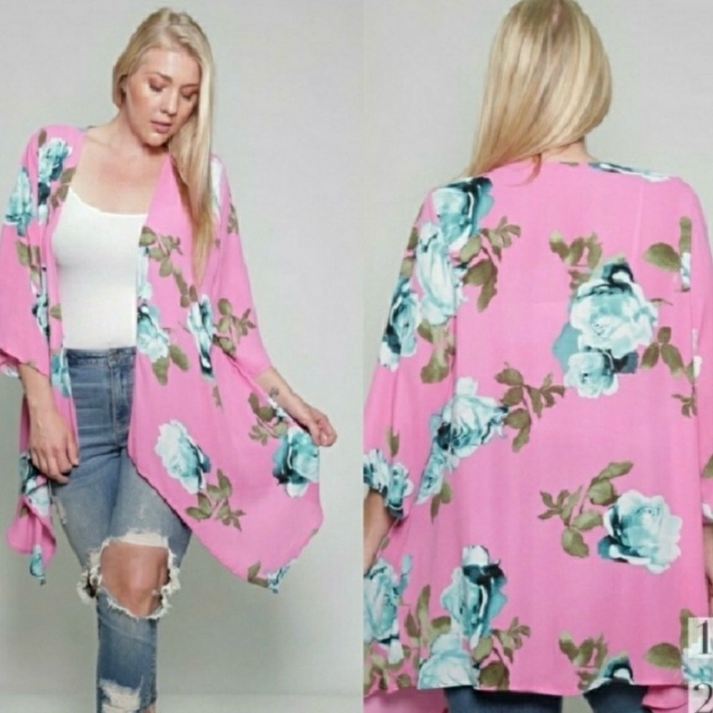Plus size pretty pink and blue floral duster,like new condition.